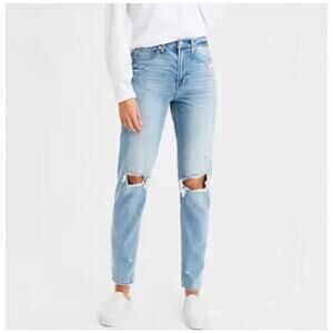 American Eagle Ripped Mom Jean